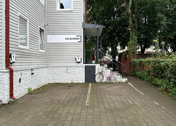 For One - Grey アパート *